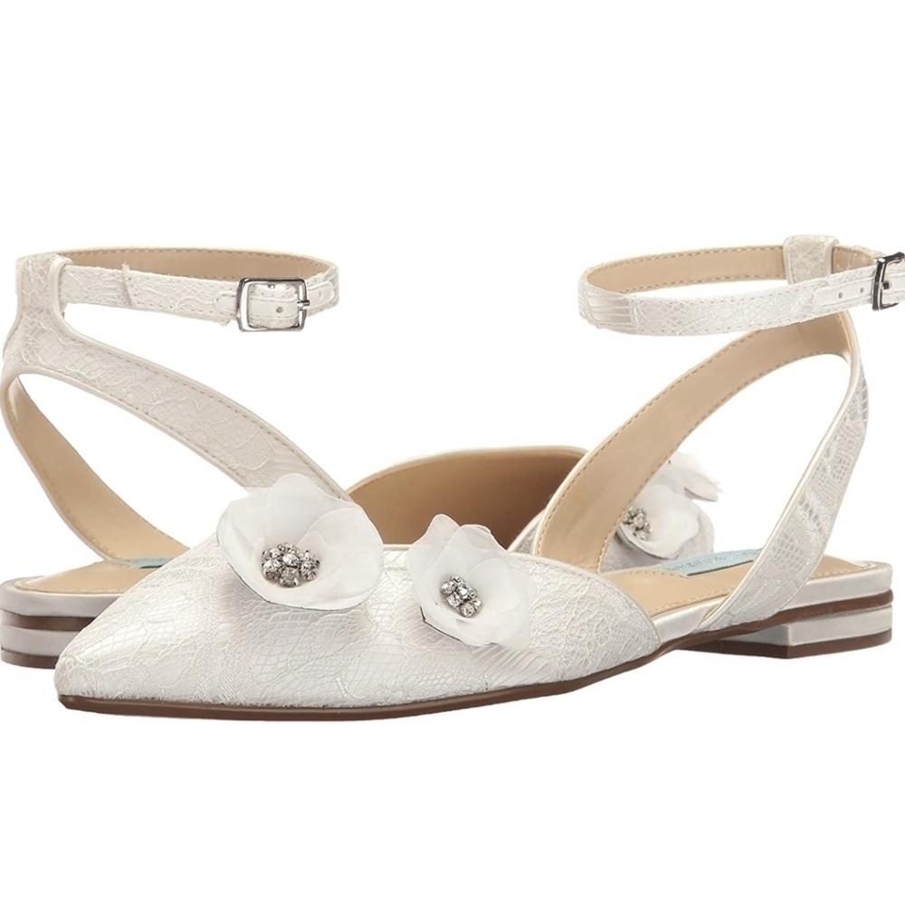 Betsey Johnson Willa Flats Pointed Toe Loafer shoes sz 6